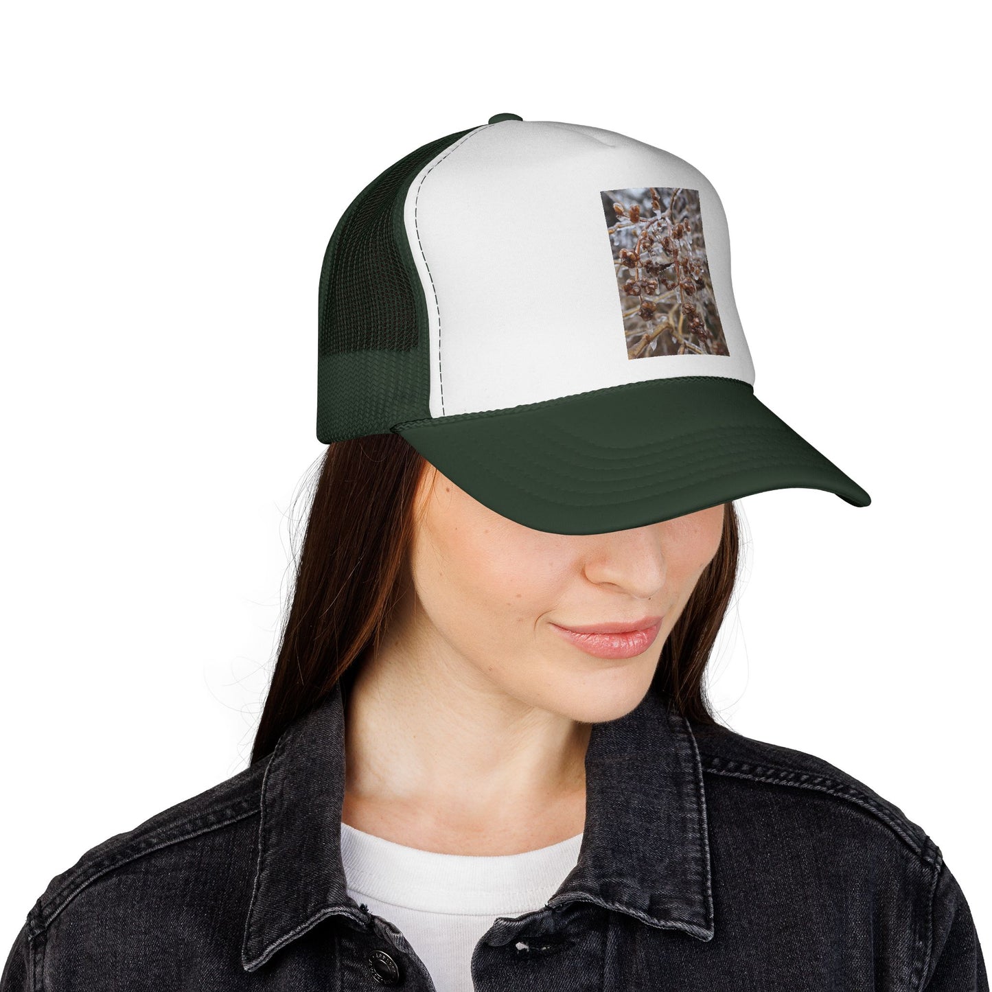 Frosted Grass Trucker Cap – Winter Nature Photo Mesh Hat
