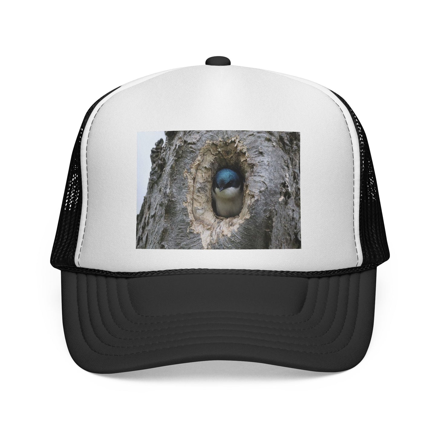 Bluebird Nest Trucker Cap – Cute Bird in Tree Hole Photo Hat