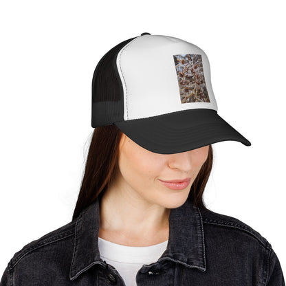Frosted Grass Trucker Cap – Winter Nature Photo Mesh Hat