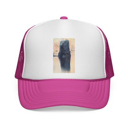 Trucker Hat with Vintage Bear Photo — Rustic Outdoor Wildlife Cap