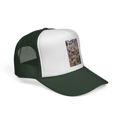 Frosted Grass Trucker Cap – Winter Nature Photo Mesh Hat