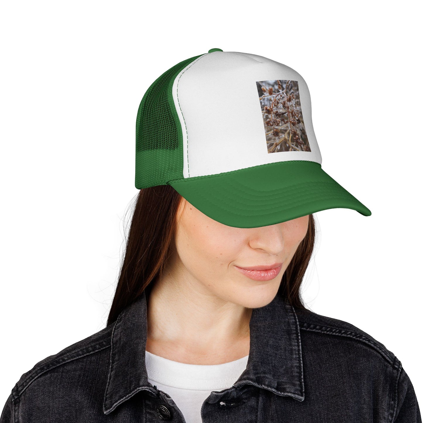 Frosted Grass Trucker Cap – Winter Nature Photo Mesh Hat